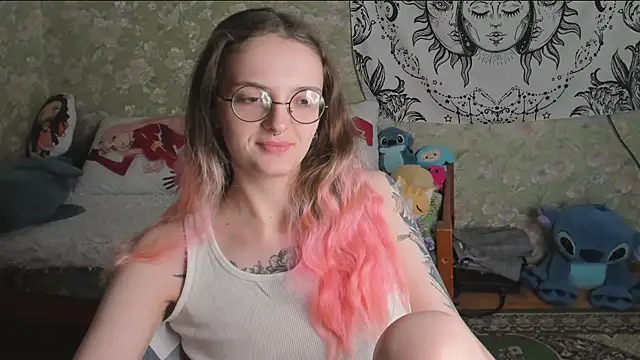 Cutie Adelia online show from May 10, 2026, 5:56 am