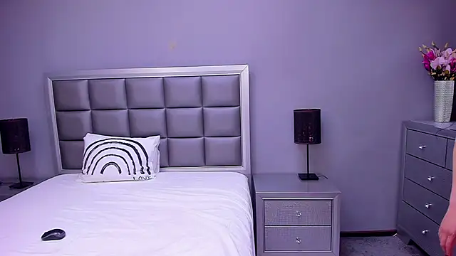 HellennSweet online show from October 22, 2025, 4:46 am