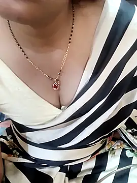 Diya 143 online show from October 17, 2025, 8:17 am