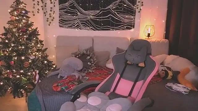 Snapshot of IrmaBell chatting on January 13, 2026, 11:43 pm IrmaBell online show from January 13, 2026, 11:43 pm