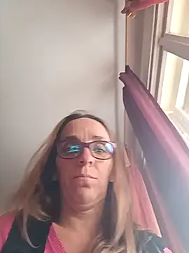 Dettybitch40 online show from October 26, 2025, 11:49 am