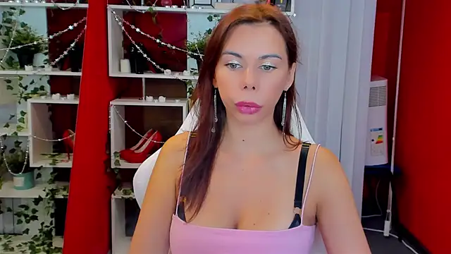 Snapshot of KateCloud chatting on November 8, 2025, 5:12 pm KateCloud online show from November 8, 2025, 5:12 pm