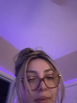 nativepumpkin95 online show from February 16, 2025, 12:30 am