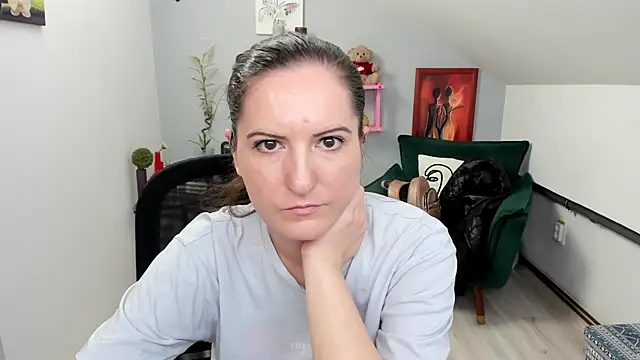 Snapshot of ChloeHottyX chatting on March 7, 2025, 10:56 am ChloeHottyX online show from March 7, 2025, 10:56 am