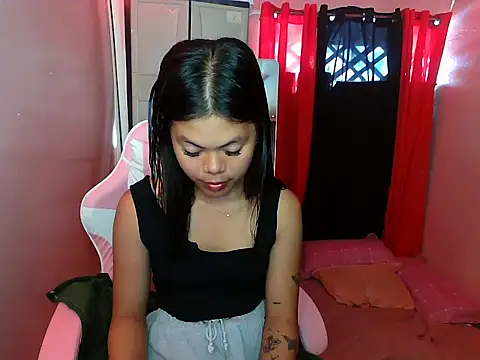 Snapshot of young_salsalita chatting on January 26, 2025, 7:42 am young salsalita online show from January 26, 2025, 7:42 am