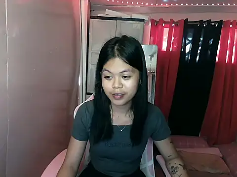 Snapshot of young_salsalita chatting on February 22, 2025, 7:45 am young salsalita online show from February 22, 2025, 7:45 am