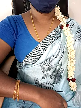 Snapshot of Tamil-hotwife chatting on November 12, 2025, 8:19 pm Tamil-hotwife online show from November 12, 2025, 8:19 pm