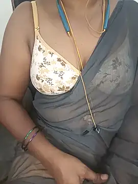 Snapshot of Tamil-hotwife chatting on June 18, 2026, 7:41 am Tamil-hotwife online show from June 18, 2026, 7:41 am