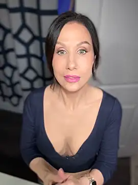 Snapshot of Fiona_Kent_ chatting on January 8, 2025, 9:44 pm Fiona Kent online show from January 8, 2025, 9:44 pm