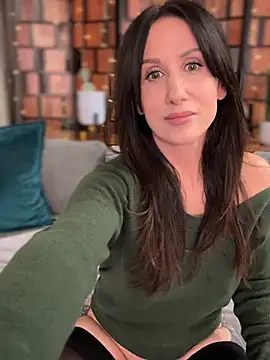 Snapshot of Fiona_Kent_ chatting on January 18, 2026, 1:42 am Fiona Kent online show from January 18, 2026, 1:42 am