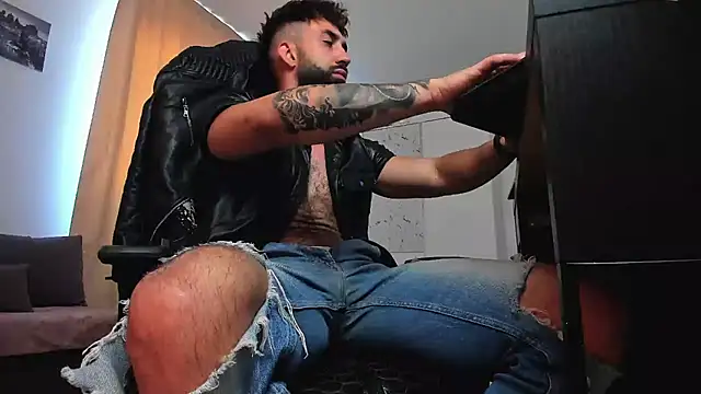 liamaesthetic online show from May 29, 2026, 8:01 am