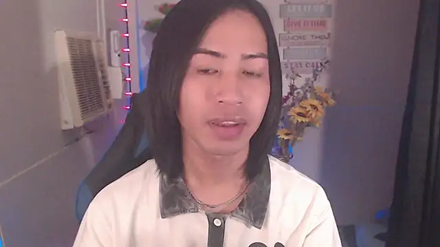 Lemonadexxx online show from December 18, 2025, 12:33 pm