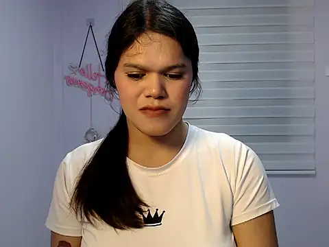 Snapshot of Miss_Ivanawolf chatting on May 22, 2026, 4:01 pm Miss Ivanawolf online show from May 22, 2026, 4:01 pm