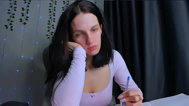 Snapshot of KarlaSim chatting on March 11, 2026, 2:56 pm KarlaSim online show from March 11, 2026, 2:56 pm