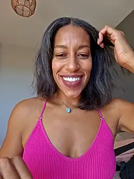 Goldenlace online show from November 4, 2025, 2:05 pm