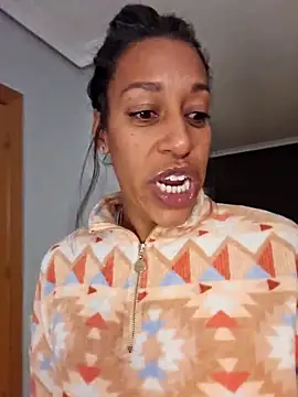 Goldenlace online show from November 15, 2025, 12:08 am