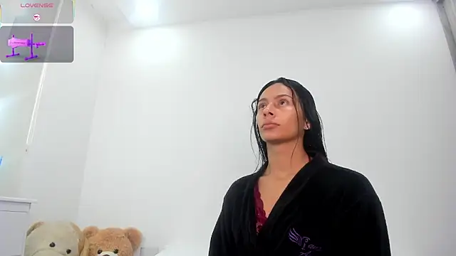 Snapshot of karlyn_angels chatting on February 19, 2026, 6:04 pm karlyn angels online show from February 19, 2026, 6:04 pm