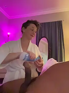 Snapshot of Vivian_MayXxX chatting on October 26, 2025, 7:31 pm Vivian MayXxX online show from October 26, 2025, 7:31 pm