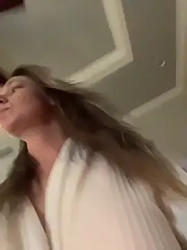 Snapshot of Vivian_MayXxX chatting on November 21, 2025, 8:51 pm Vivian MayXxX online show from November 21, 2025, 8:51 pm