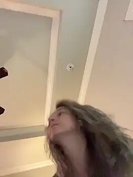 Snapshot of Vivian_MayXxX chatting on November 22, 2025, 10:42 pm Vivian MayXxX online show from November 22, 2025, 10:42 pm