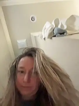 Snapshot of Vivian_MayXxX chatting on November 23, 2025, 7:57 pm Vivian MayXxX online show from November 23, 2025, 7:57 pm