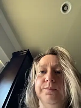 Snapshot of Vivian_MayXxX chatting on November 29, 2025, 1:36 pm Vivian MayXxX online show from November 29, 2025, 1:36 pm