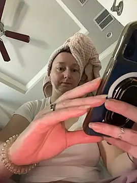 Snapshot of Vivian_MayXxX chatting on February 10, 2026, 7:18 pm Vivian MayXxX online show from February 10, 2026, 7:18 pm