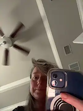 Snapshot of Vivian_MayXxX chatting on February 12, 2026, 7:20 pm Vivian MayXxX online show from February 12, 2026, 7:20 pm