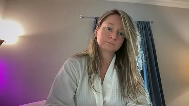 Snapshot of Vivian_MayXxX chatting on March 29, 2026, 5:35 pm Vivian MayXxX online show from March 29, 2026, 5:35 pm