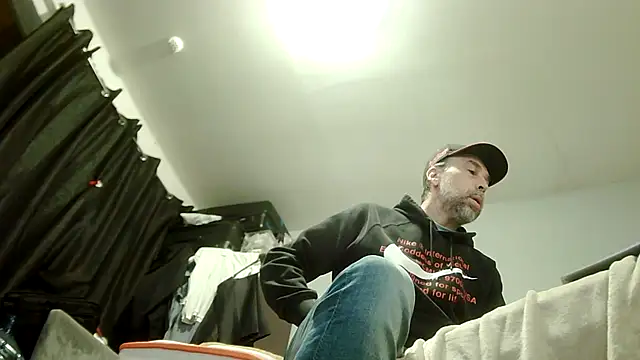 Snapshot of Wolfeman74 chatting on February 15, 2026, 2:58 pm Wolfeman74 online show from February 15, 2026, 2:58 pm