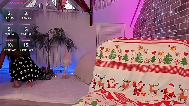 Snapshot of AzaliaSwallows chatting on December 22, 2025, 12:02 pm AzaliaSwallows online show from December 22, 2025, 12:02 pm