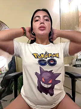 HotstuffCherrySummer online show from October 27, 2025, 8:07 am