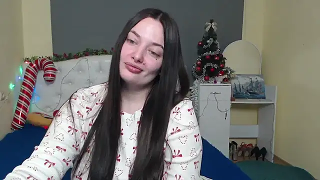 Snapshot of MilanaPrice chatting on December 22, 2025, 8:28 pm MilanaPrice online show from December 22, 2025, 8:28 pm