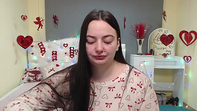 Snapshot of MilanaPrice chatting on February 5, 2026, 8:13 pm MilanaPrice online show from February 5, 2026, 8:13 pm