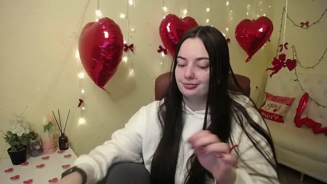 Snapshot of MilanaPrice chatting on February 7, 2026, 6:39 am MilanaPrice online show from February 7, 2026, 6:39 am