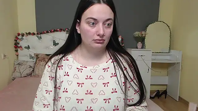 Snapshot of MilanaPrice chatting on February 20, 2026, 7:47 pm MilanaPrice online show from February 20, 2026, 7:47 pm