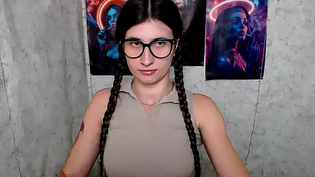 MaryEm976 online show from July 12, 2026, 9:33 am