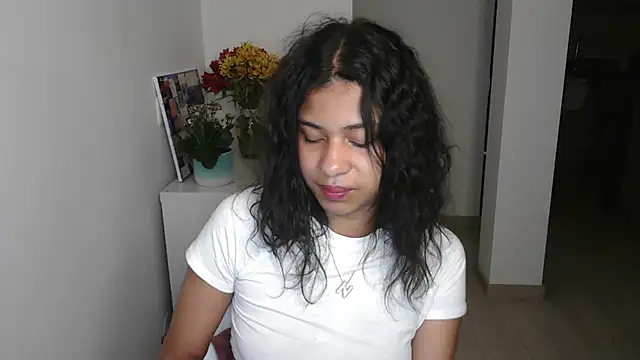 dark enchantress  online show from January 15, 2025, 1:23 am