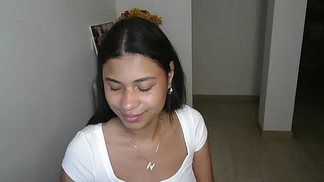 dark enchantress  online show from January 16, 2025, 2:19 am