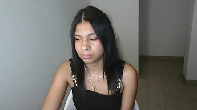 dark enchantress  online show from February 22, 2025, 1:22 am