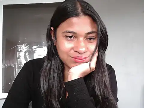 Snapshot of dark_enchantress_ chatting on January 7, 2026, 8:11 pm dark enchantress online show from January 7, 2026, 8:11 pm