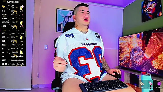 Snapshot of Thomas_chubbyxhot chatting on January 17, 2026, 8:41 am Thomas chubbyxhot online show from January 17, 2026, 8:41 am