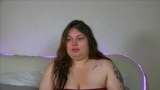 LillianKim online show from September 29, 2025, 6:46 pm