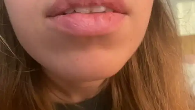 Mollyy998 online show from October 31, 2025, 3:35 pm