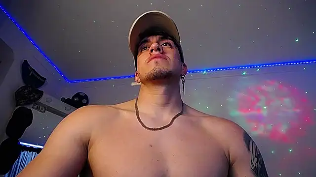 Snapshot of strongboy_ chatting on November 24, 2025, 8:08 pm strongboy online show from November 24, 2025, 8:08 pm