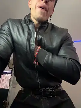 Snapshot of strongboy_ chatting on February 23, 2026, 6:05 pm strongboy online show from February 23, 2026, 6:05 pm