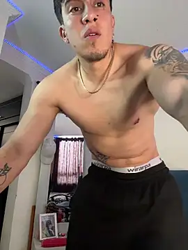 strongboy  online show from June 17, 2026, 7:26 pm