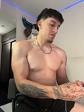 strongboy  online show from July 25, 2026, 4:59 pm