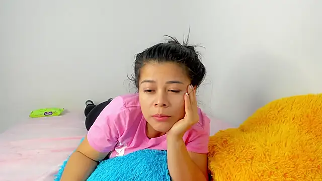 sweetnia online show from October 20, 2025, 5:24 pm