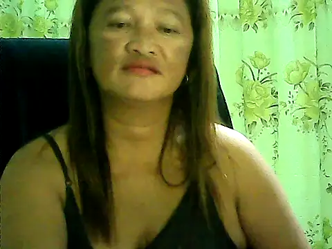 Snapshot of hott_scarlett chatting on February 20, 2026, 11:43 am hott scarlett online show from February 20, 2026, 11:43 am
